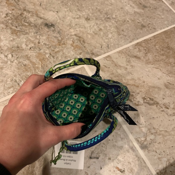 NWT Vera Bradley Caitlyn Rhythm & Blues Purse - Picture 6 of 7